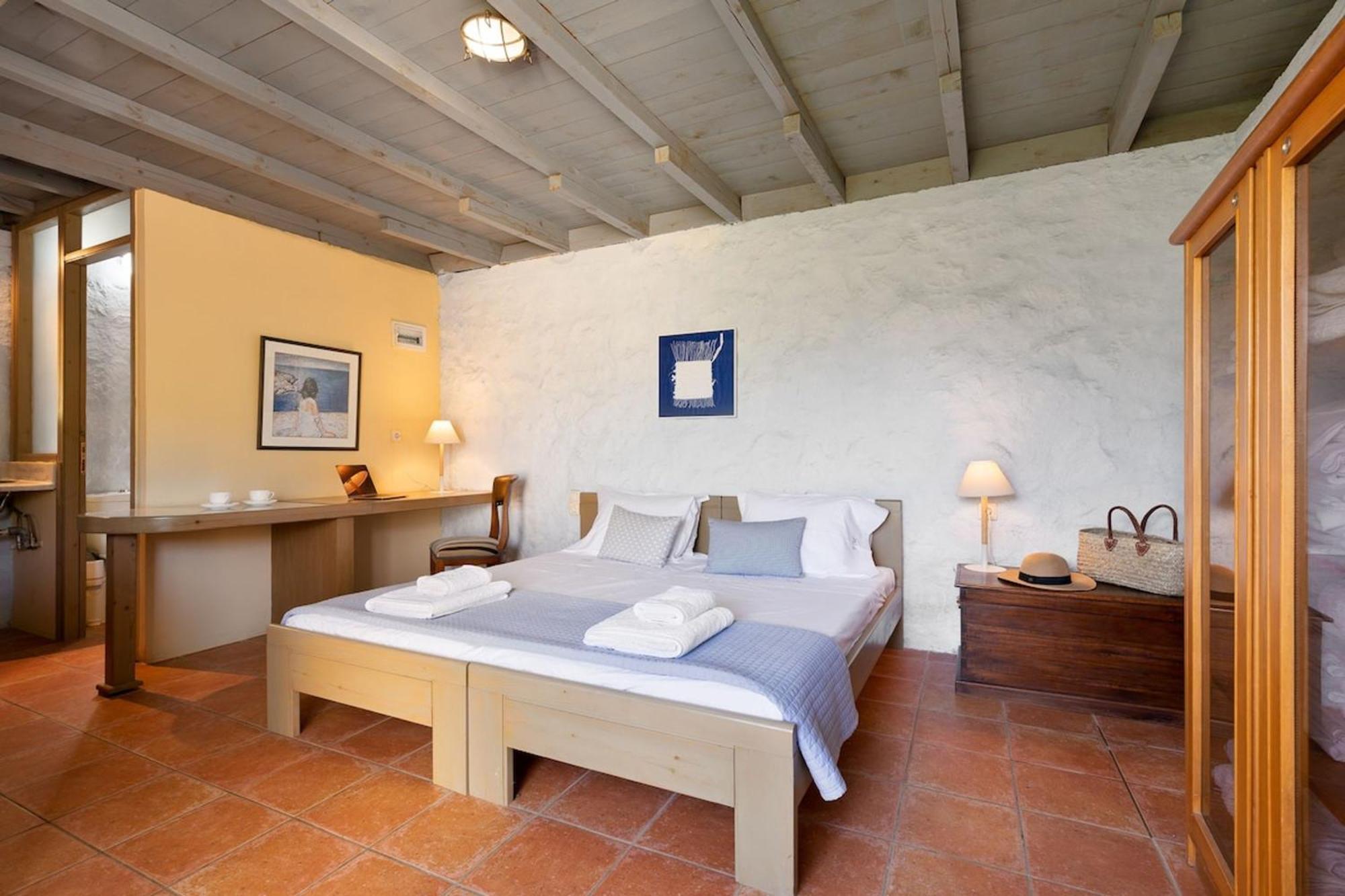Villa Mediterranea, With Heated Pool Livadia  Екстериор снимка