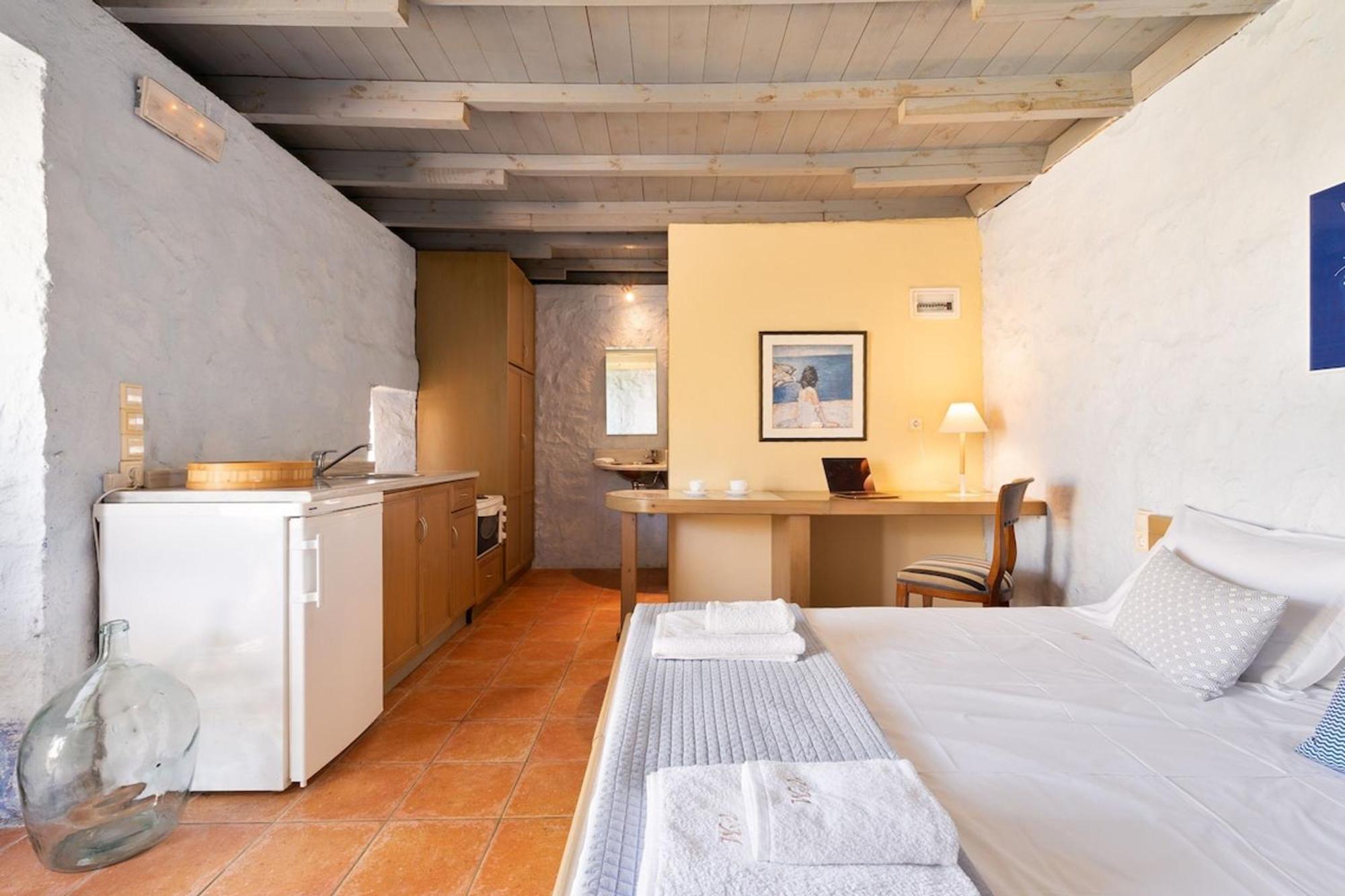 Villa Mediterranea, With Heated Pool Livadia  Екстериор снимка