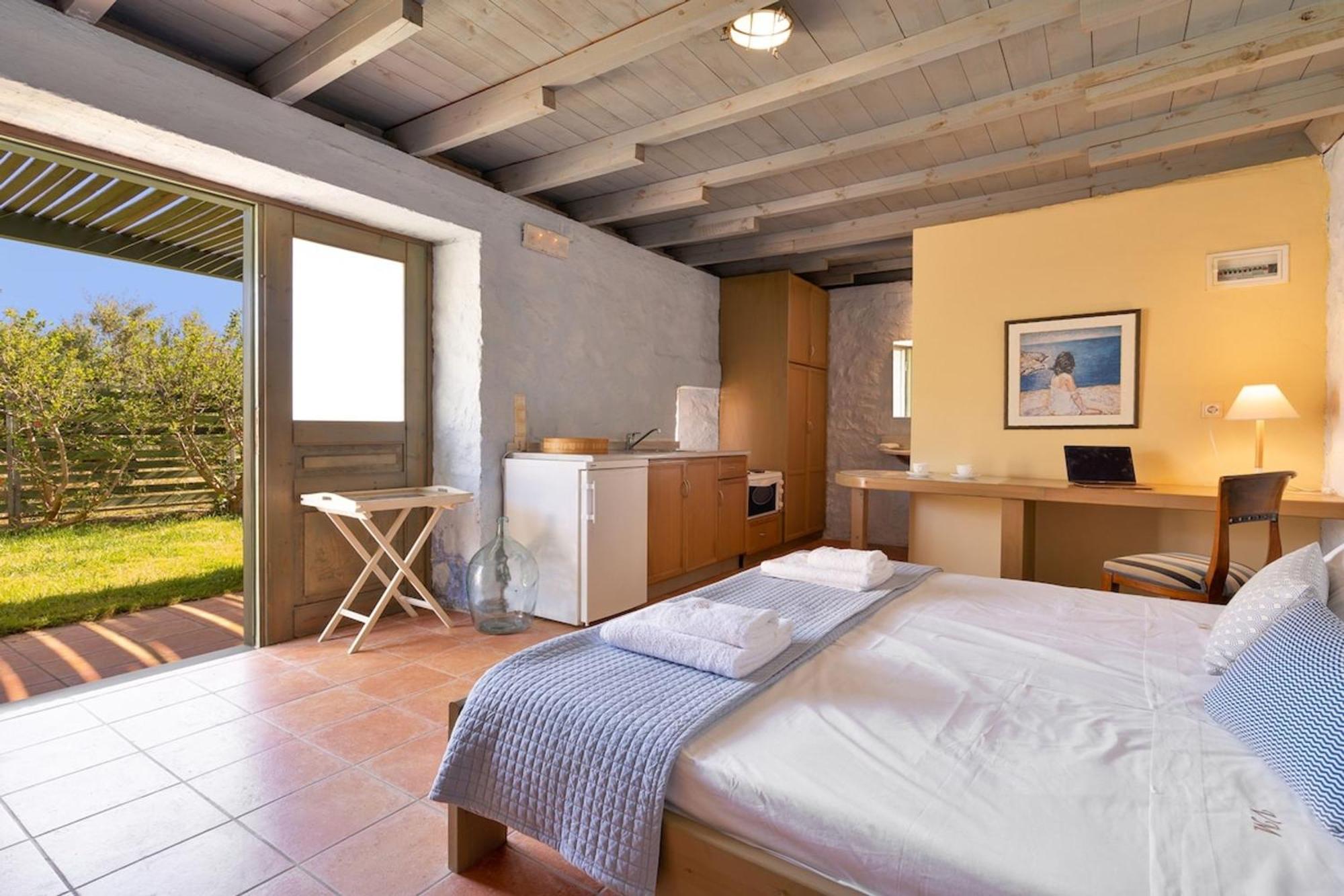 Villa Mediterranea, With Heated Pool Livadia  Екстериор снимка